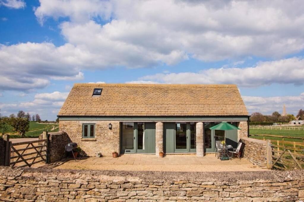 Secluded Romantic Cotswolds Barn - Sleeps 2 To 4 - Near Cirencester - Dog Friendly Villa Kemble Exterior foto